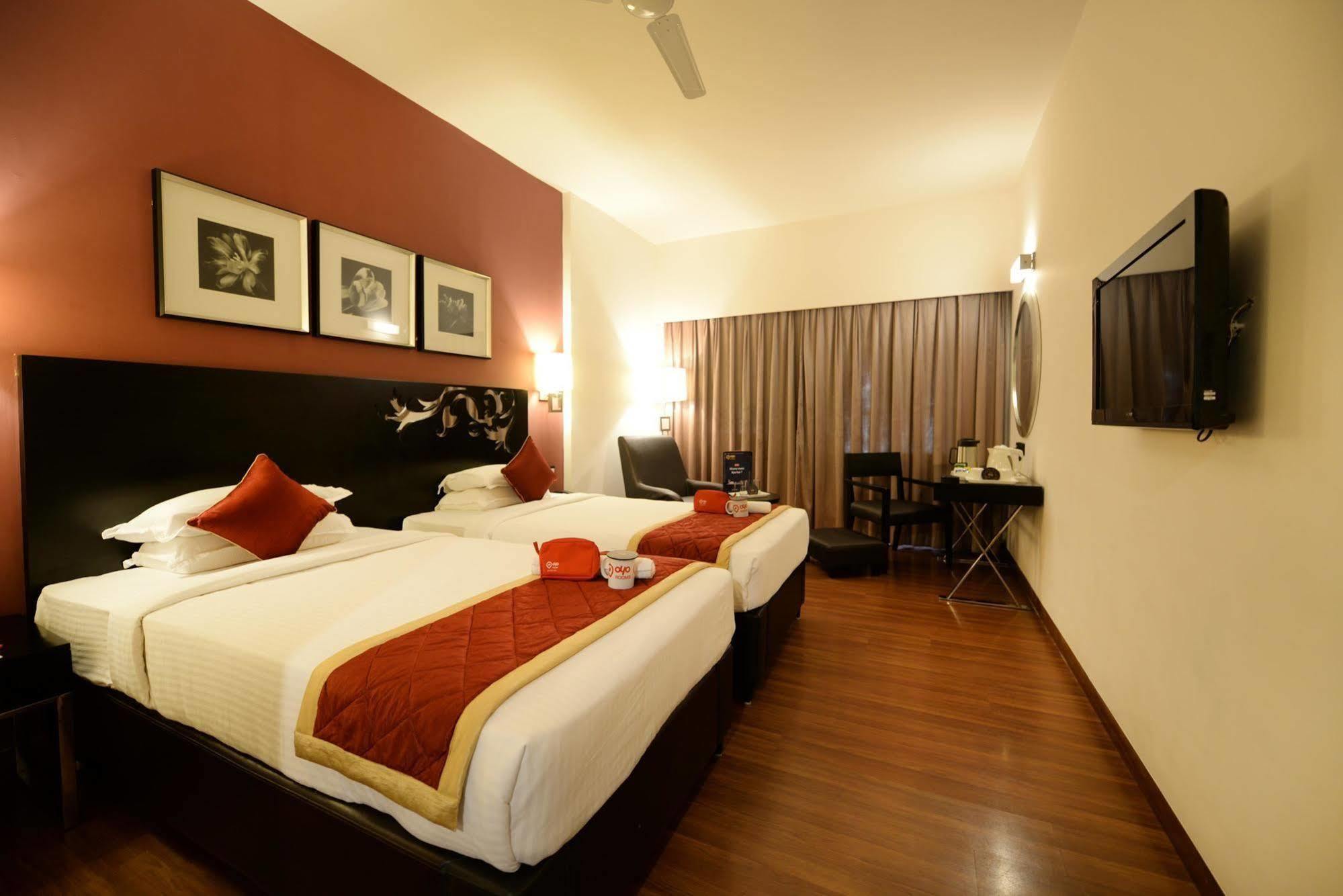 The Kay Hotel Vijayawāda Extérieur photo